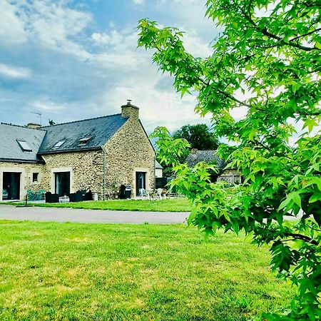 Au Petit Bonheur De Claire Et Jo Bed & Breakfast La Chapelle-Caro ภายนอก รูปภาพ