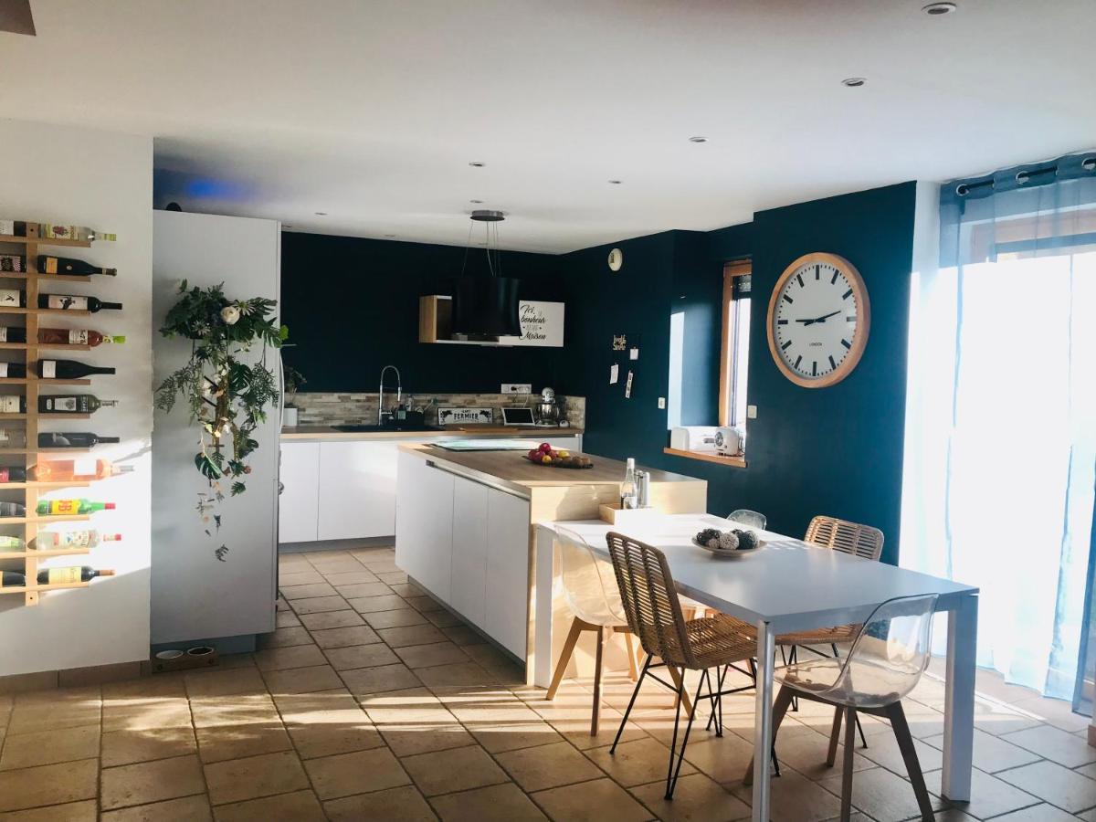 Au Petit Bonheur De Claire Et Jo Bed & Breakfast La Chapelle-Caro ภายนอก รูปภาพ