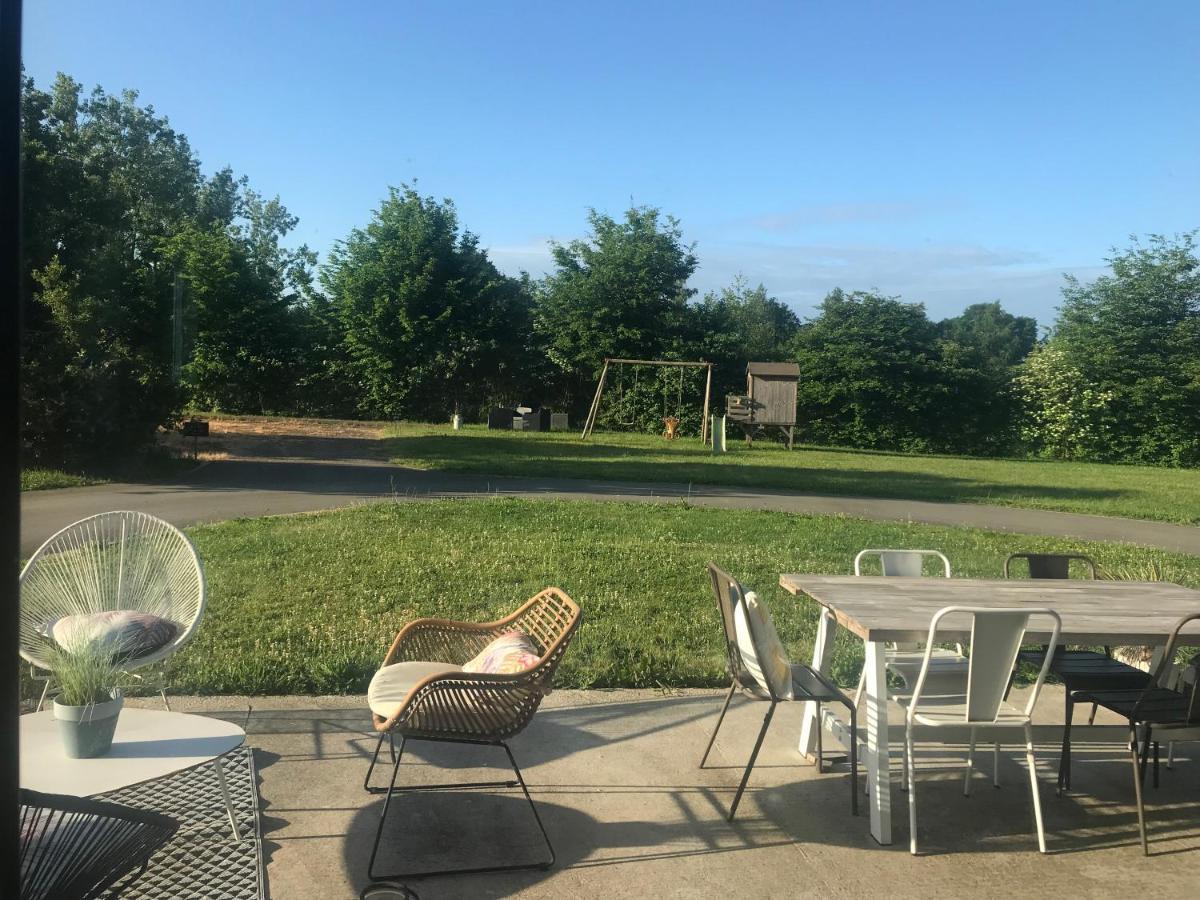 Au Petit Bonheur De Claire Et Jo Bed & Breakfast La Chapelle-Caro ภายนอก รูปภาพ